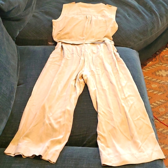 SAFARI CUTE! NWT Vera Wang beige/tan wide-leg, sleeveless, jumpsuit w/POCKETS! - Picture 9 of 14